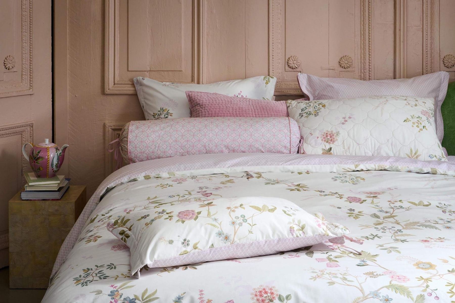 bustani_white_product_landscape_2_lr_1